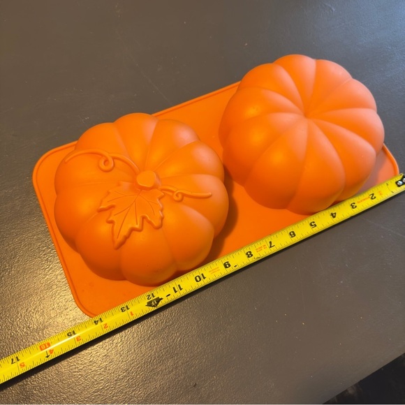Celebrate It Orange Pumpkin Silicone Mold Cake Jello Fall Autumn Bake Baking - Picture 4 of 7